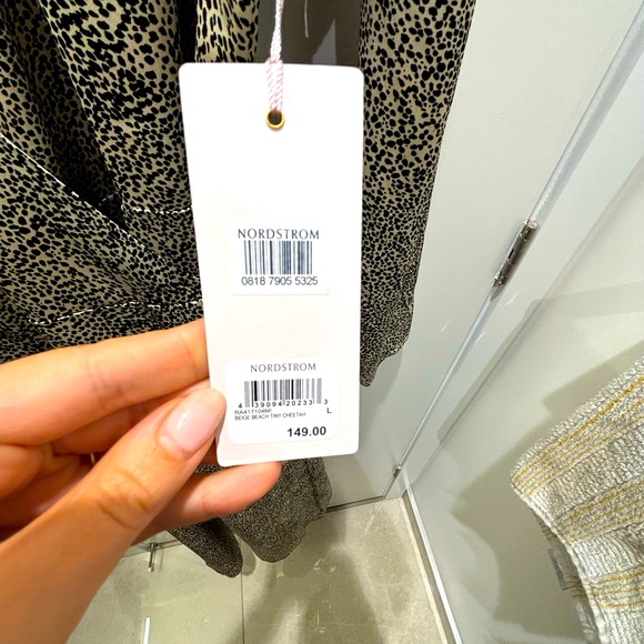 Midi wrap dress in fun print - Picture 7 of 7